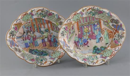 A pair of Chinese famille rose dishes, Daoguang period (1821-50), W. 27cm